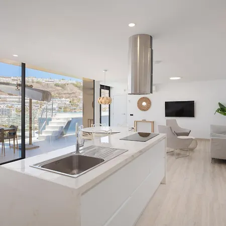 The One Luxury Apartment *